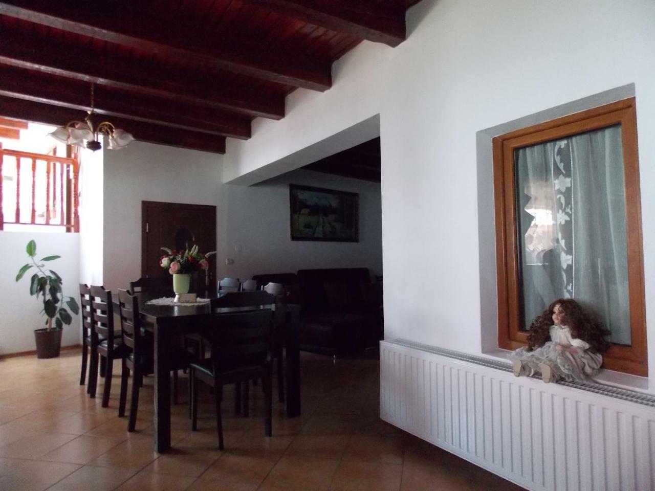 Casa Suzy & Roxy Apartamento Arpasu de Jos Exterior foto